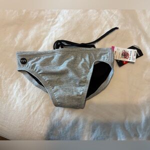 TYR xxs size 26 light grey speedo nwt lapped racer